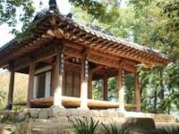 Tour Through Time: Stop 23: Chunghyo&nbsp;Ri